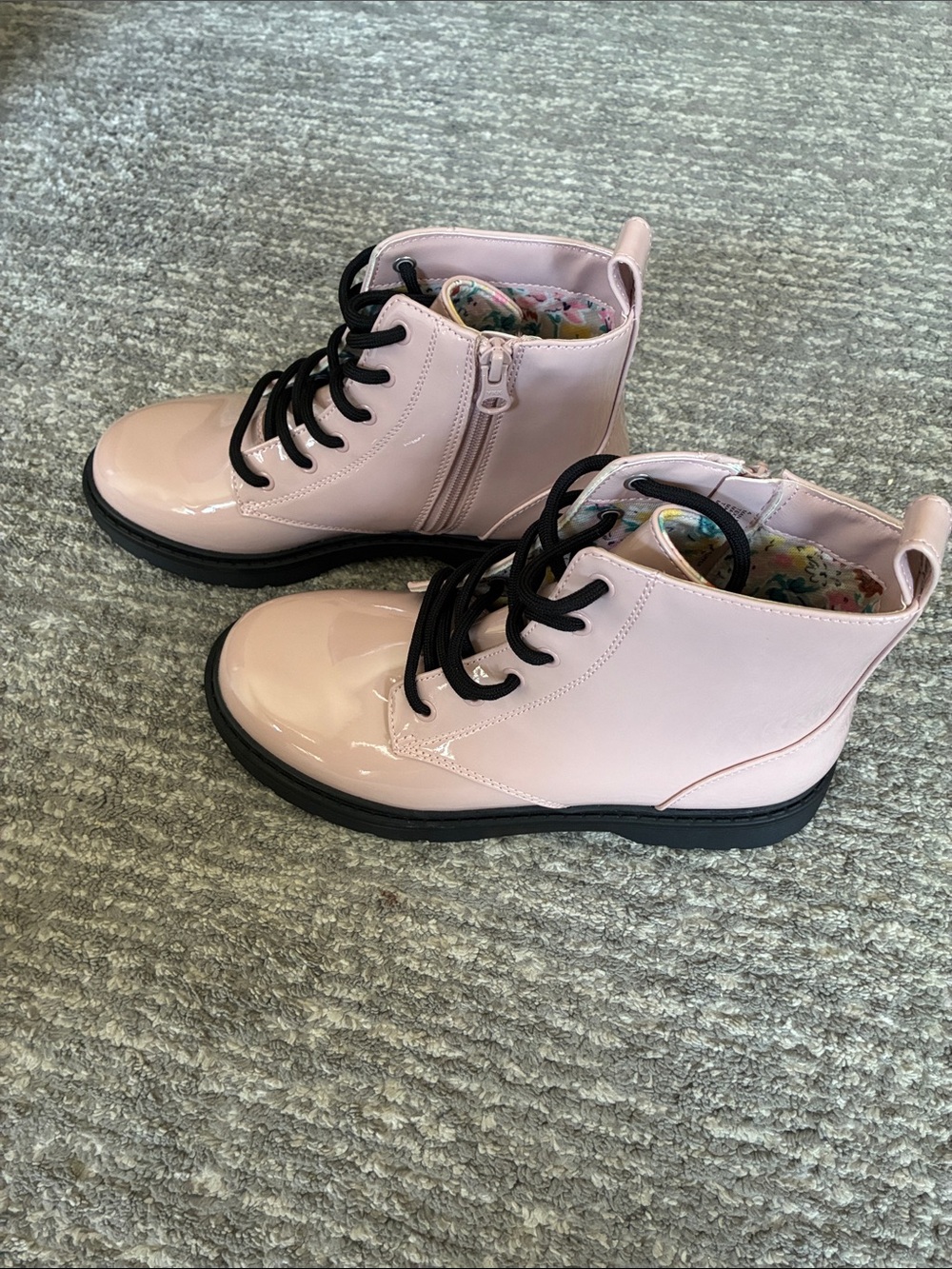 Art Class Boots Girls Sz 4 Pink patten leather boots with black laces Blk /Soles - Picture 3 of 5